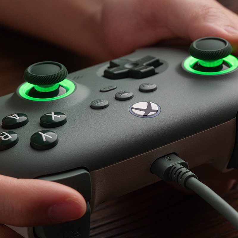 وحدة تحكم سلكية للألعاب 8BitDo - مراجعة Pc Gaming Xbox Controller وسعره